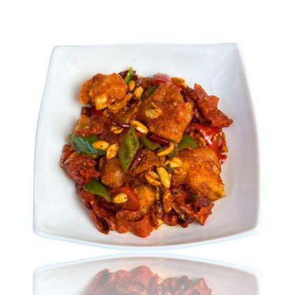 Курица с арахисом