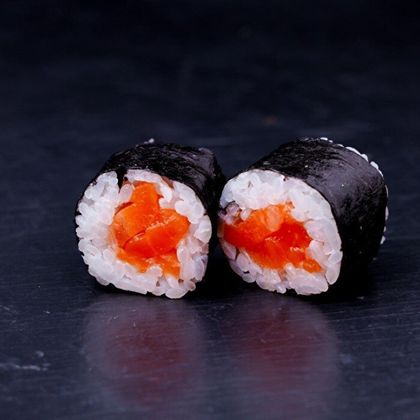 Мини-ролл с лососем