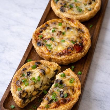 Киш с семгой и брокколи