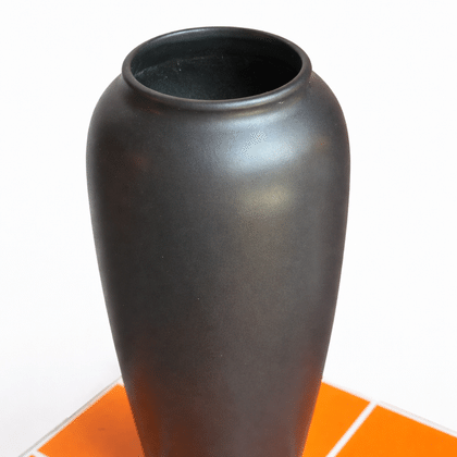 Высокая ваза