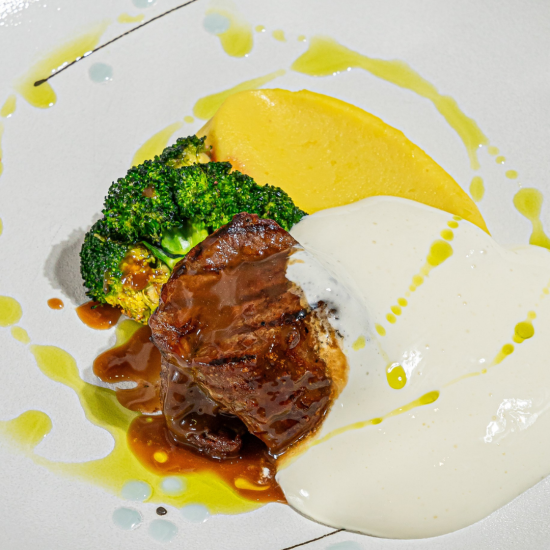 Филе миньон с трюфельным кремом