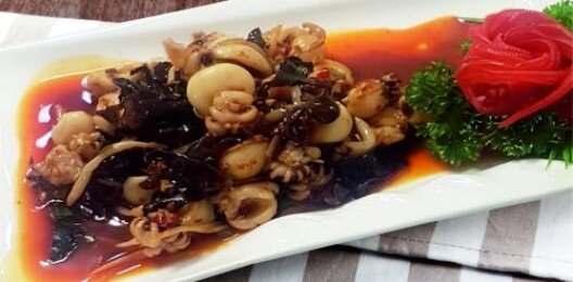 Осьминожки в пикантном соусе