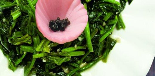 Шпинат жареный