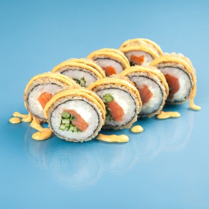 Жареный с лососем спайси