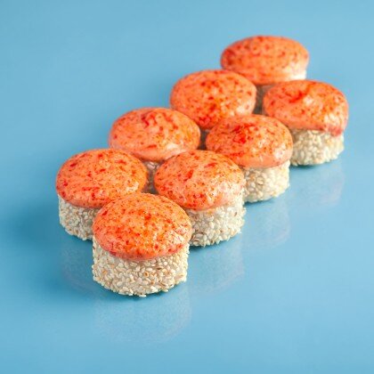 Запеченный ролл с лососем яки и сливочным сыром