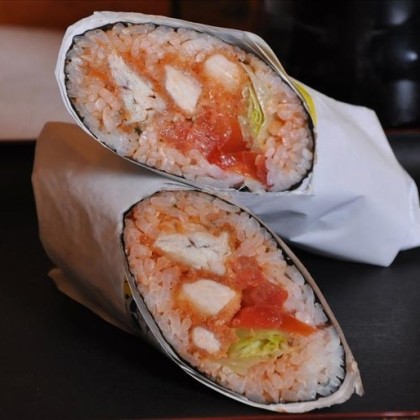 СУШИРРИТО с курицей темпура (острая)