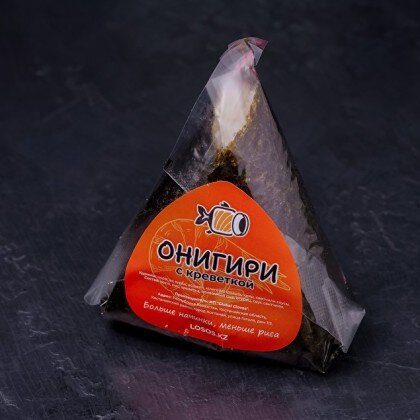 Онигири с лососем