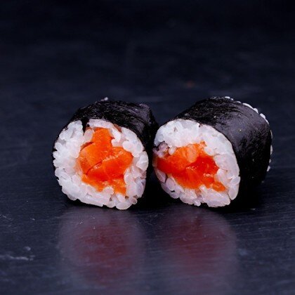 Мини-ролл с лососем