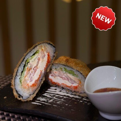 Суши-бургер с копченой курицей