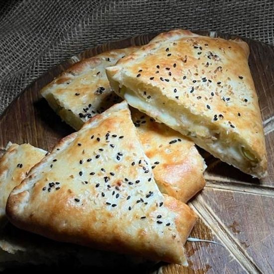 Стафф с запеченной сёмгой и огурцами (кальцоне)