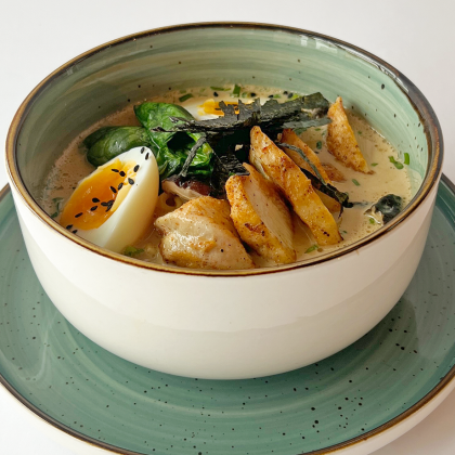 Сырный рамен с курицей