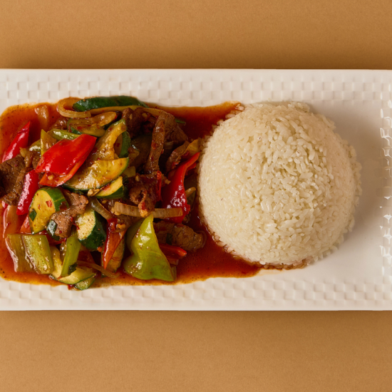 Мясо по тайски с гарниром