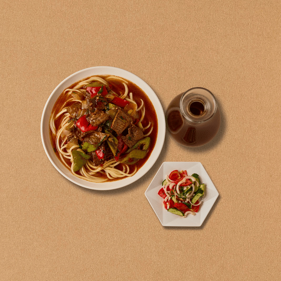 Гуйру  лагман, свежие овощи, компот