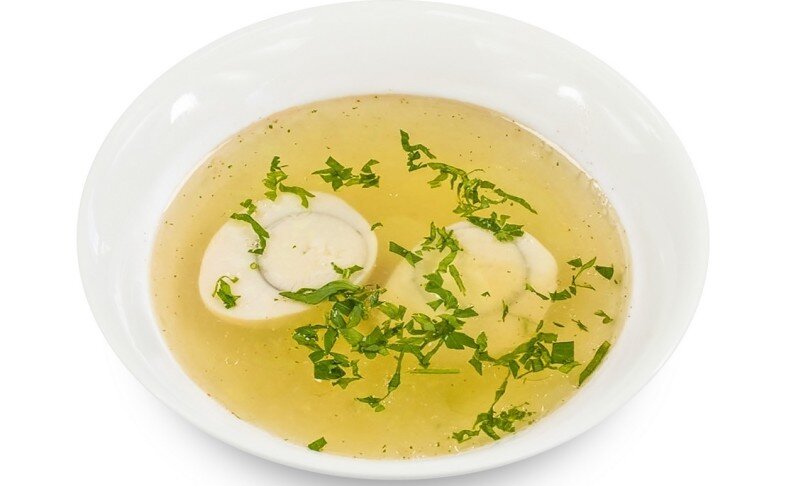 Суп-бульон с яйцом