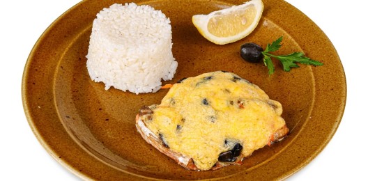 Горбуша с овощами в кляре