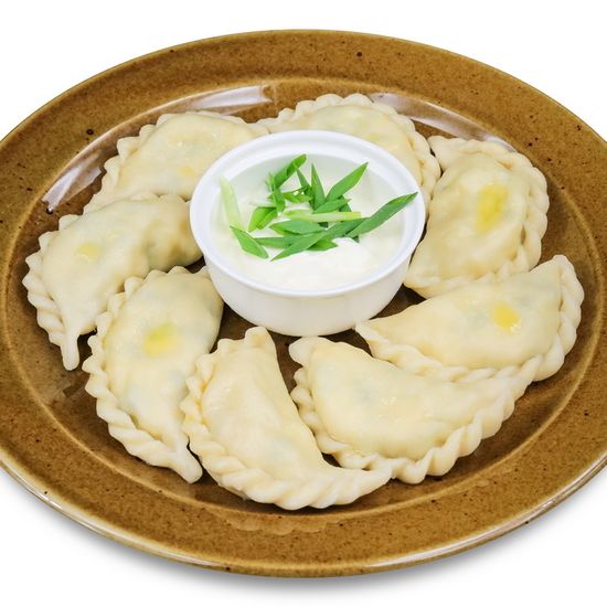 Вареники с брынзой и зеленым луком