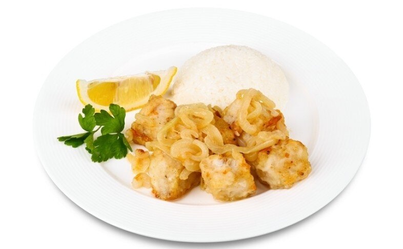 Филе минтая с луком