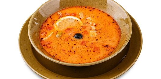 Суп с морепродуктами и копченым сыром