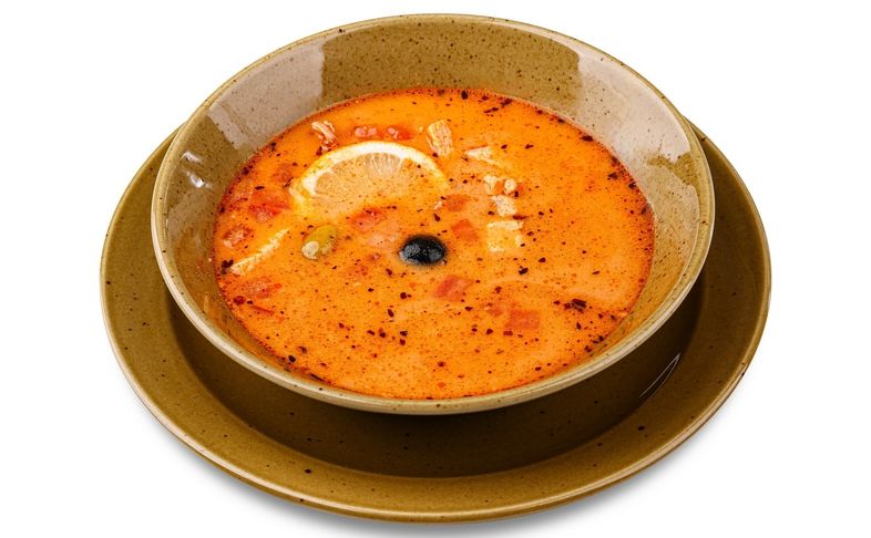 Суп с морепродуктами и копченым сыром