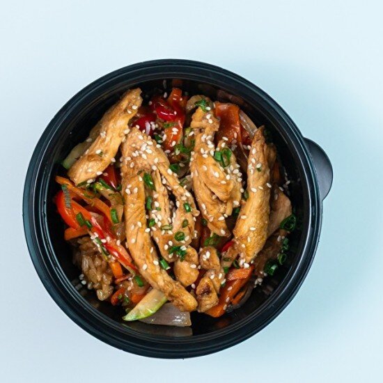 Вок с курицей (рис)