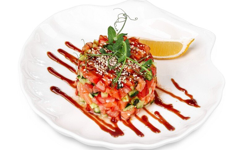 Тар-тар из семги с овощами