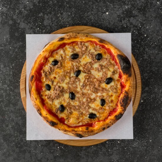 Пицца с тунцом