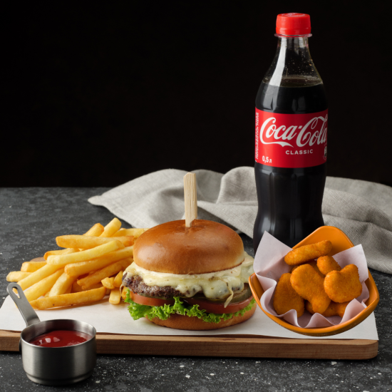 Комбо №1: Комбо бургер и Наггетсы