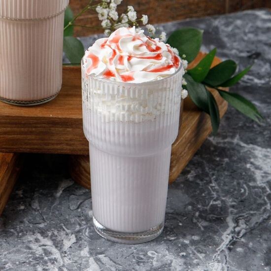 Сұтті құлпынай сусыны/Молочный коктейль Клубничный