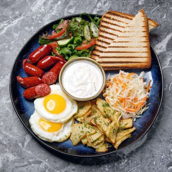 Аңшылар таңғы асы / Охотничий завтрак