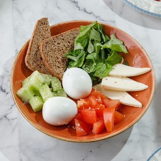 Жеңіл таңғы ас / Легкий завтрак