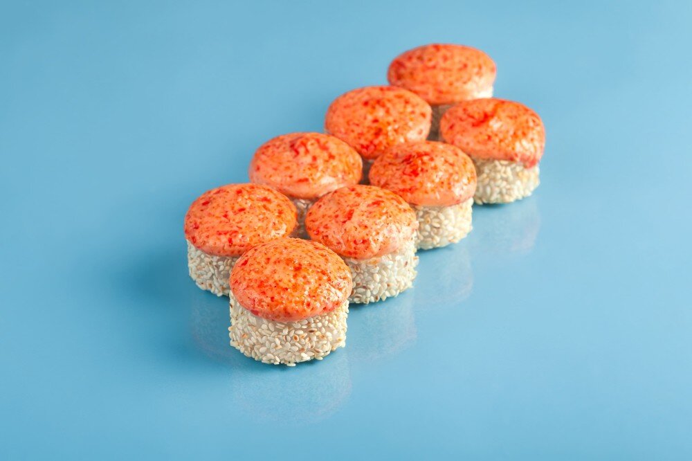 Запеченный ролл с лососем яки и сливочным сыром (п)