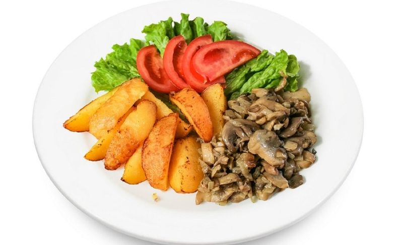 Грибы жареные с картофелем