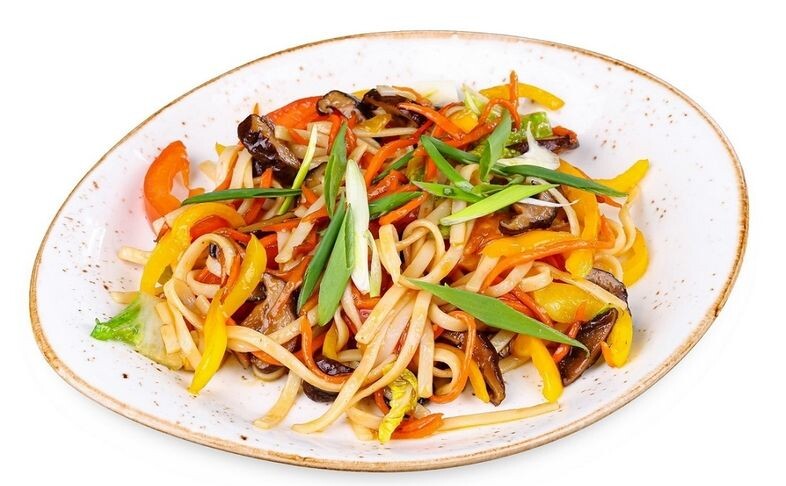 Удон с грибами и овощами