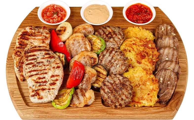 Мясное ассорти на решетке (свинина)