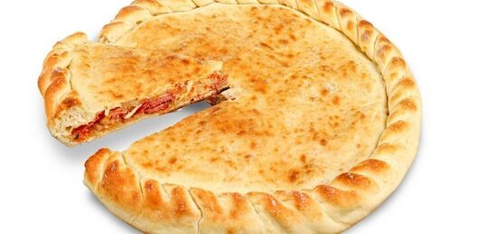 Пирог с капустой и охотничьими колбасками