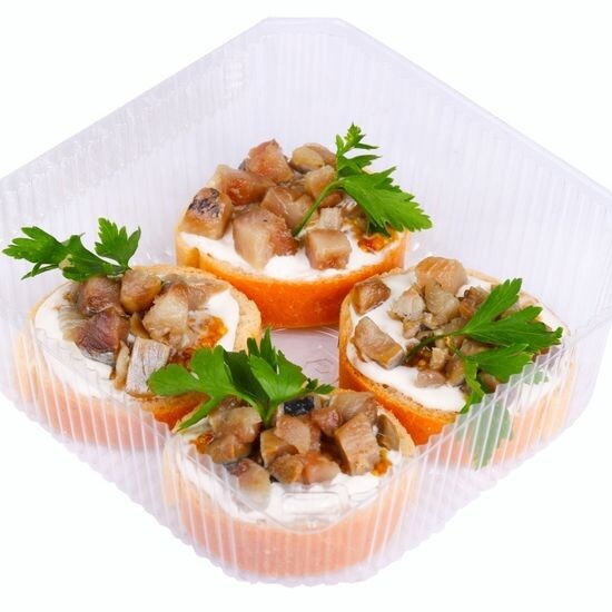 Брускетты с сельдью (4 шт)