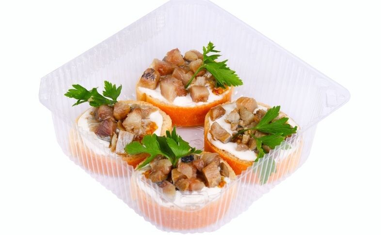 Брускетты с сельдью (4 шт)