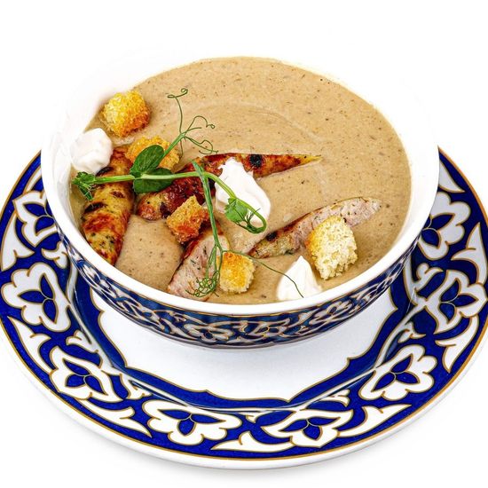 Суп-пюре грибной с колбасками