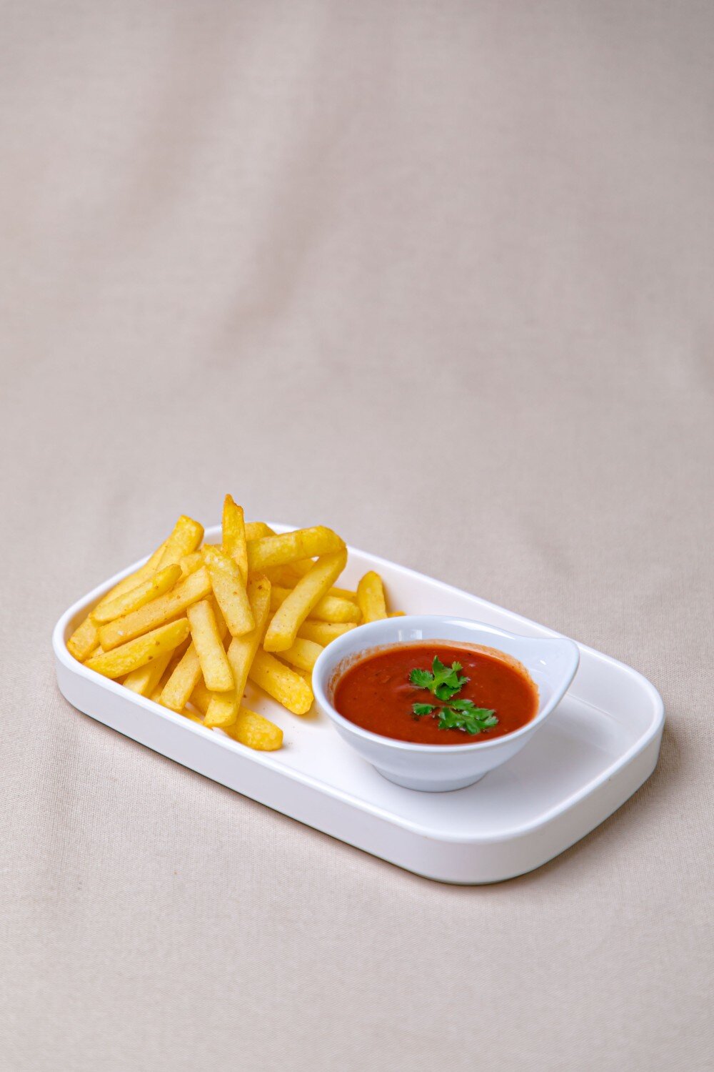 Картофель фри с соусом