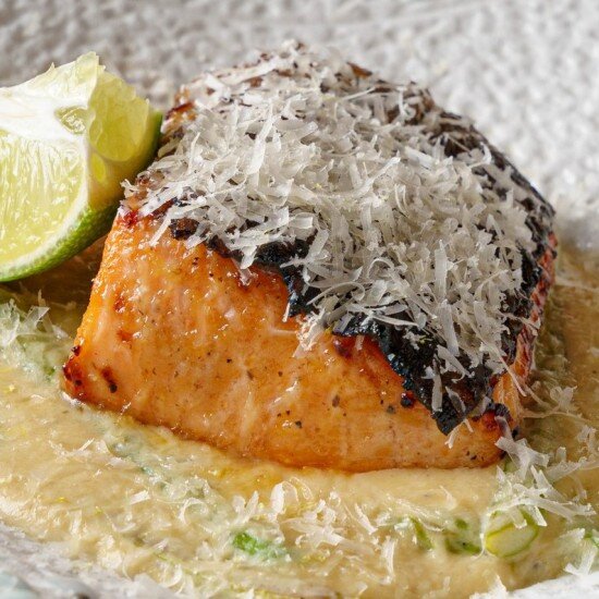 Лосось со спаржей