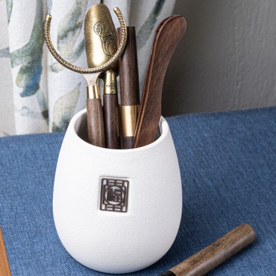 Набор в белом керамическом стакане