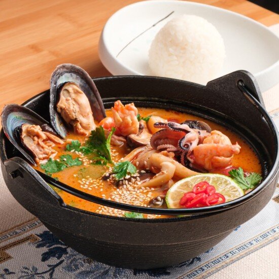 Том ям Тхале с морепродуктами