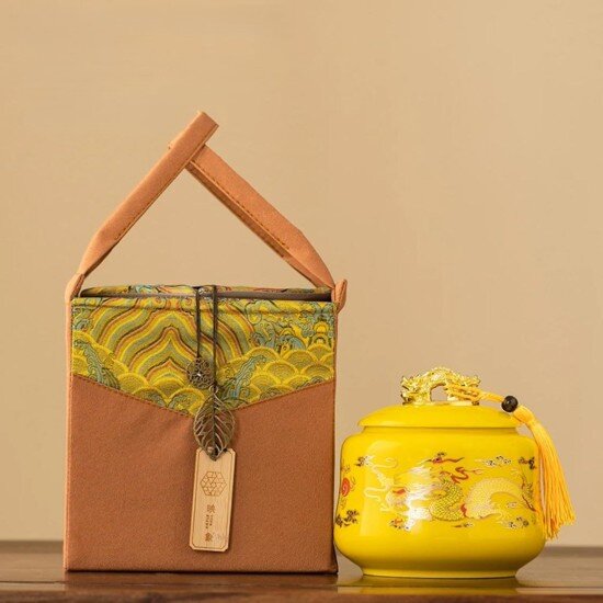 Чайница в подарочной упаковке 900 мл