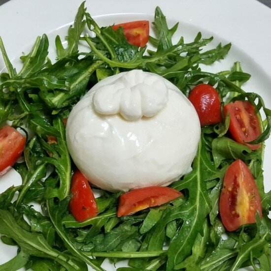 Салат Буррата