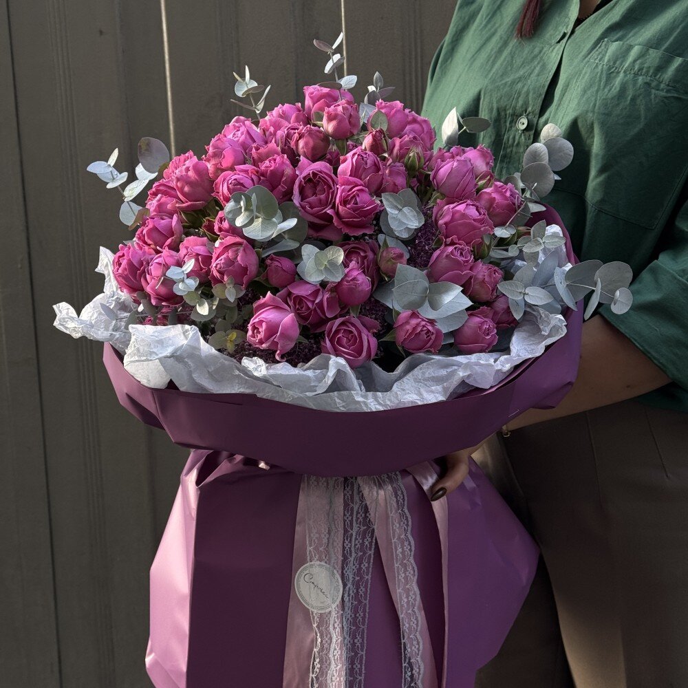 Букет «Amazon» с кустовыми розами