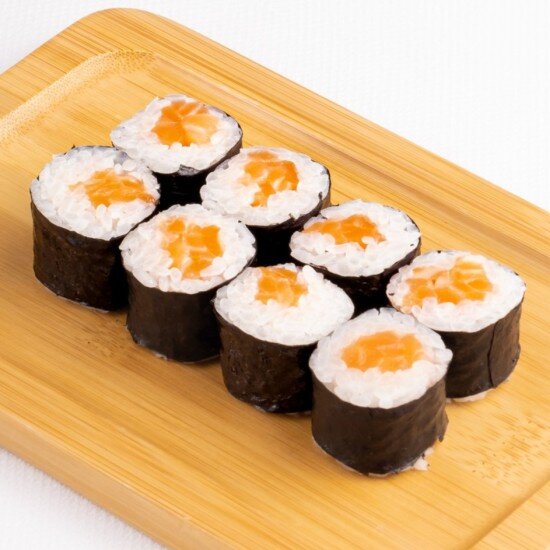 Хосомаки с лососем