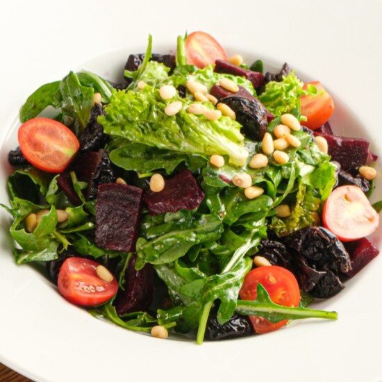 VM | Салат со свеклой и черносливом