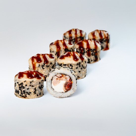 Ролл со сливочной шапкой и курицей