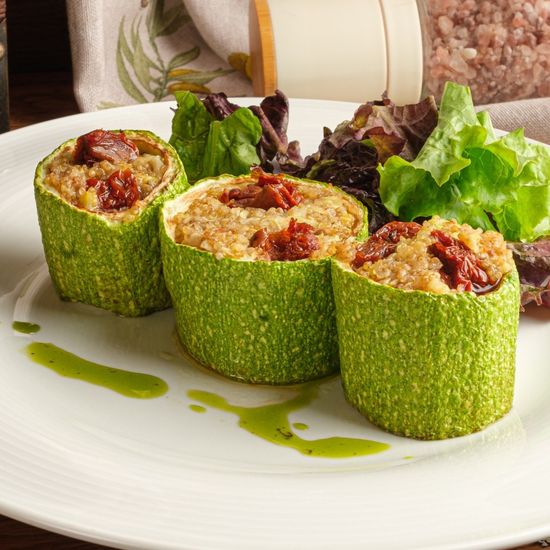VM | Фаршированные цукини с киноа и вялеными томатами