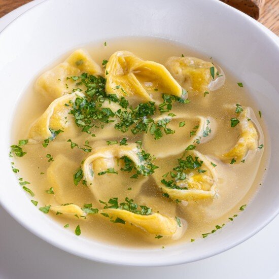 Бульон с тортеллини